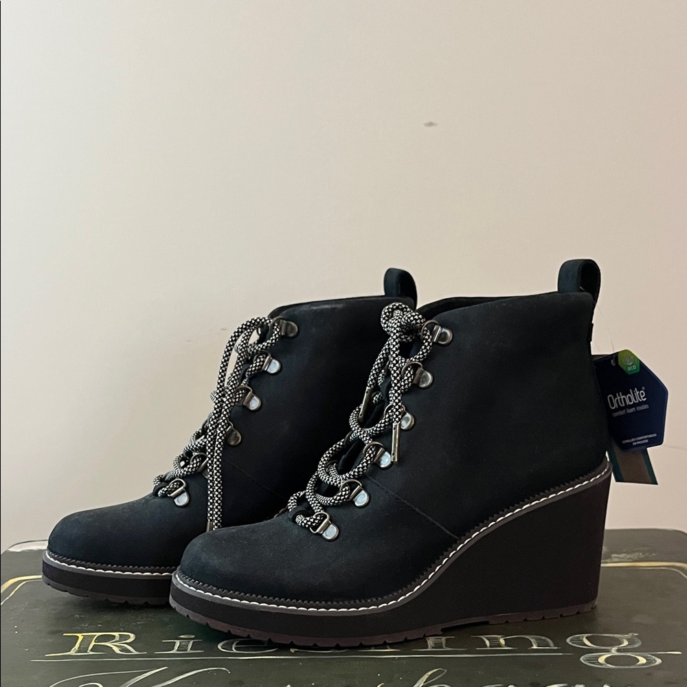 Toms Black Lace-Up Wedge Boots